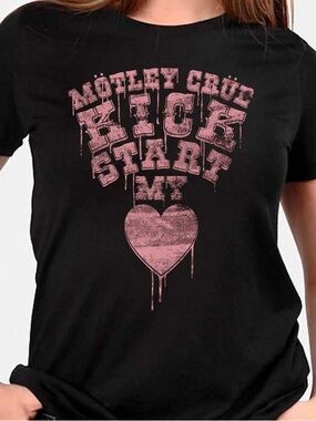 Motley Crue NWOT “Kick Start My Heart" Black Band Graphic Tee, Sz. Med.